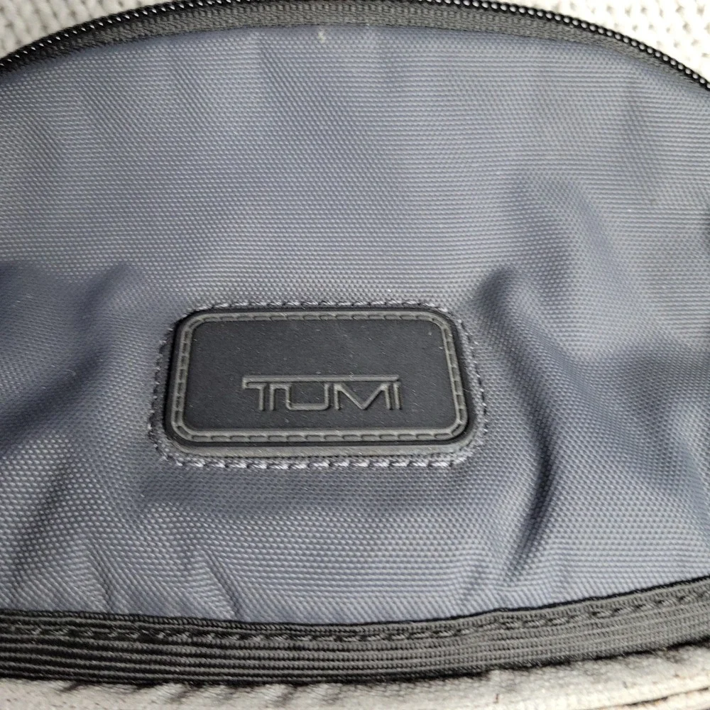 Tumi tahoe lyons